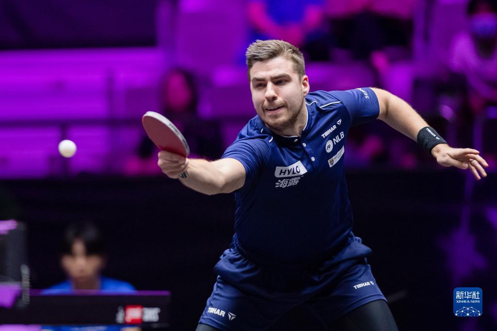 拍手叫绝 拍手叫绝