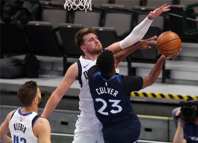 通过这些举 通过这些举